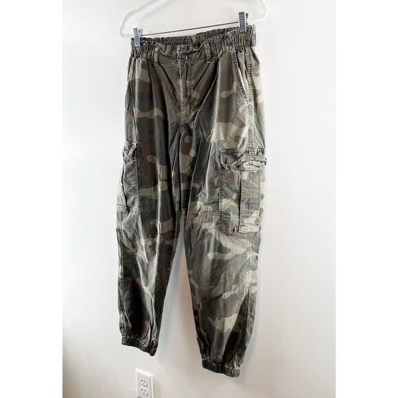 American Eagle Camo High Rise Jogger Cargo Pants Green 10 - Picture 7 of 9